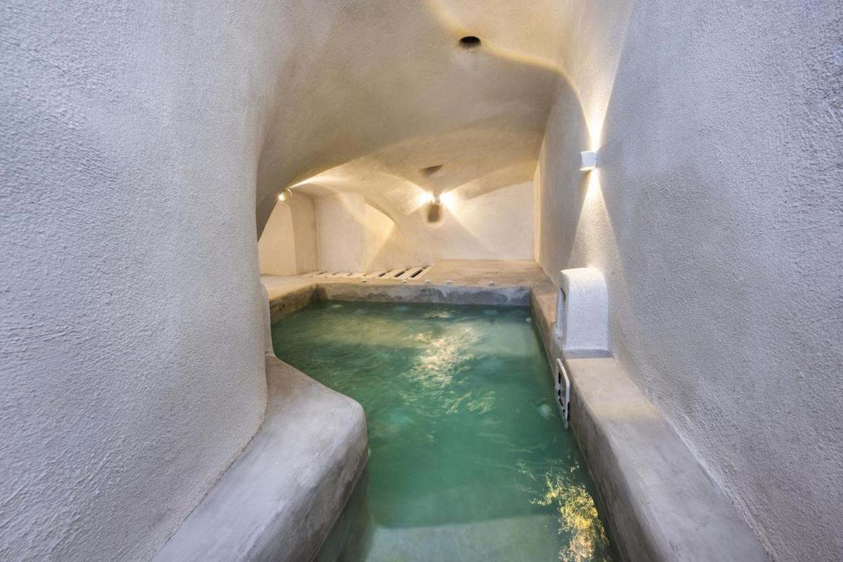 Gilbert'S Cave With Cave Jacuzzi Villa Megalochori  Ngoại thất bức ảnh